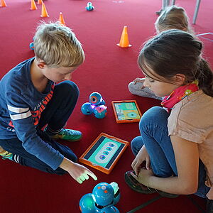 Spiel & Spaß mit Lernroboter Dash