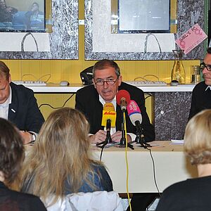 Klappe auf, Demokratie an: Jugendkongress 2010