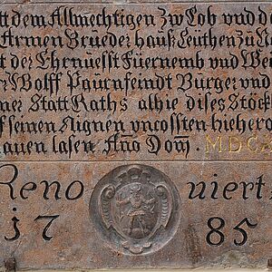 Gedenktafel für Wolf Pauernfeind, Erbauer des Stöckls neben dem Sebastianfriedhof von 1611.