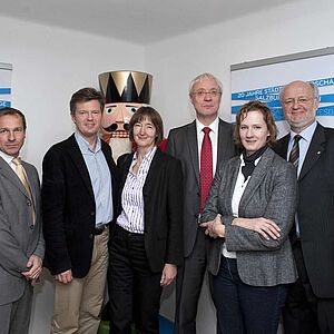 Gruppenbild mit Riesen-Nussknacker