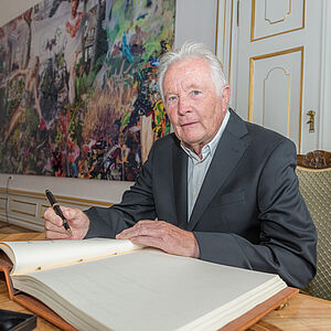 Eintrag ins Goldene Buch der Stadt: