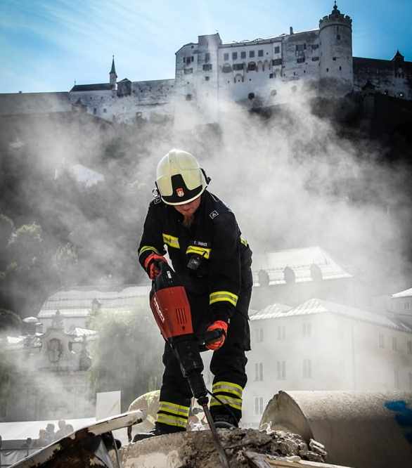 Die Freiwillige Feuerwehr im Einsatz in der Altstadt.