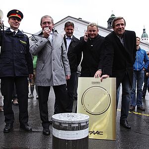 "Die Altstadt ist frei": Schaden eröffnet Poller.