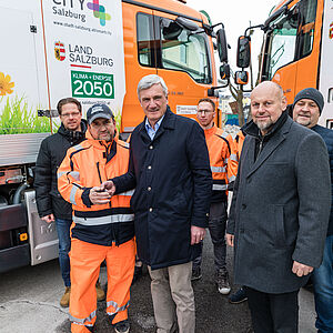 Zwei neue Hybrid-Müllfahrzeuge