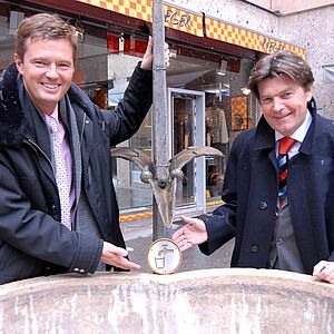 Trinkwasser-Plakette für 14 Brunnen.