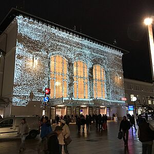 Kunstvoll besinnlich: Lichtprojektionen