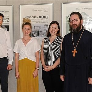 Gruppenfoto von der Praesentation Religion in Diaspora.