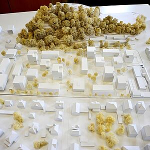 Viel Frei- und Grünraum, durchlässig zum Viertel
