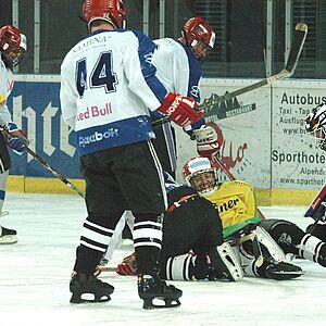 Eishockey-Spiel in der Eisarena