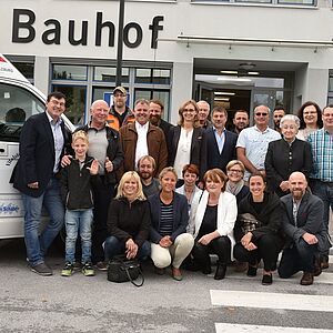 Übergabe des Fahrzeugs an die Stadt Salzburg