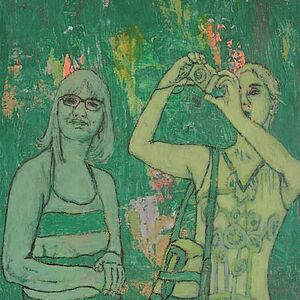 gemaltes Bild im Hauptfarbton Grün mit zwei Frauen nebeneinander, wobei die rechte Frau einen kleinen Fotoapparat hoch hält um zu fotografieren.