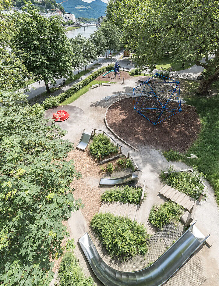 Luftbild vom Spielplatz Kinderspielplatz am Franz Josef Kai