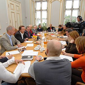 Schaden: "Historischer Kompromiss".