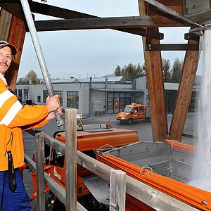 Holt erstes Salz für Obusstrecken aus Silo: