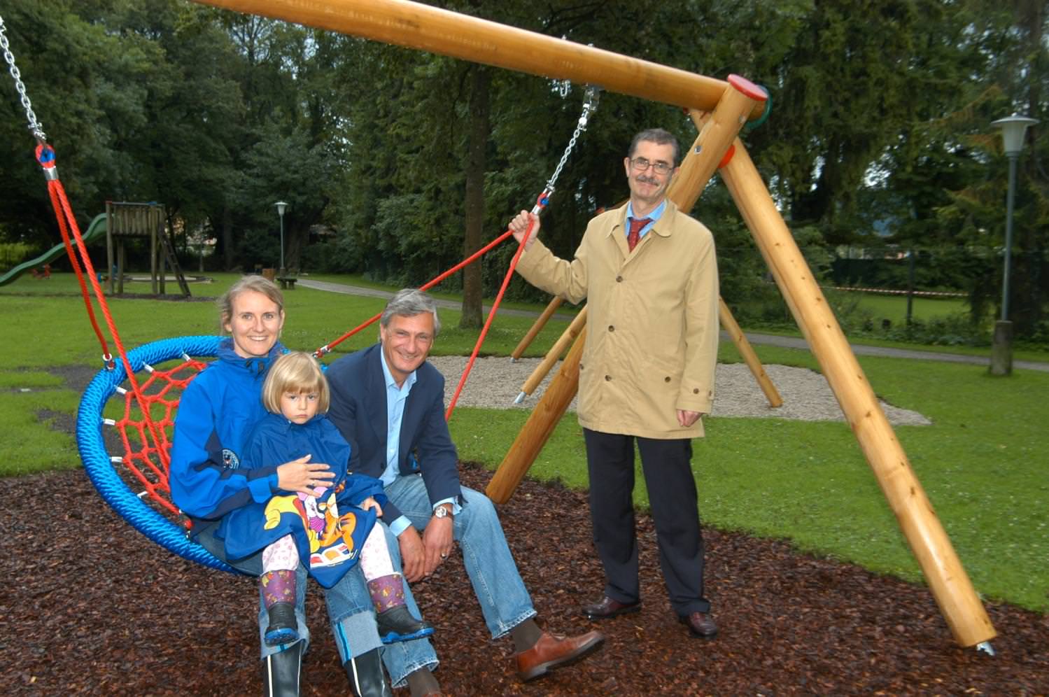 Neuer Spielplatz Baron-Schwarz-Park. Neuer Spielplatz Baron-Schwarz-Park.