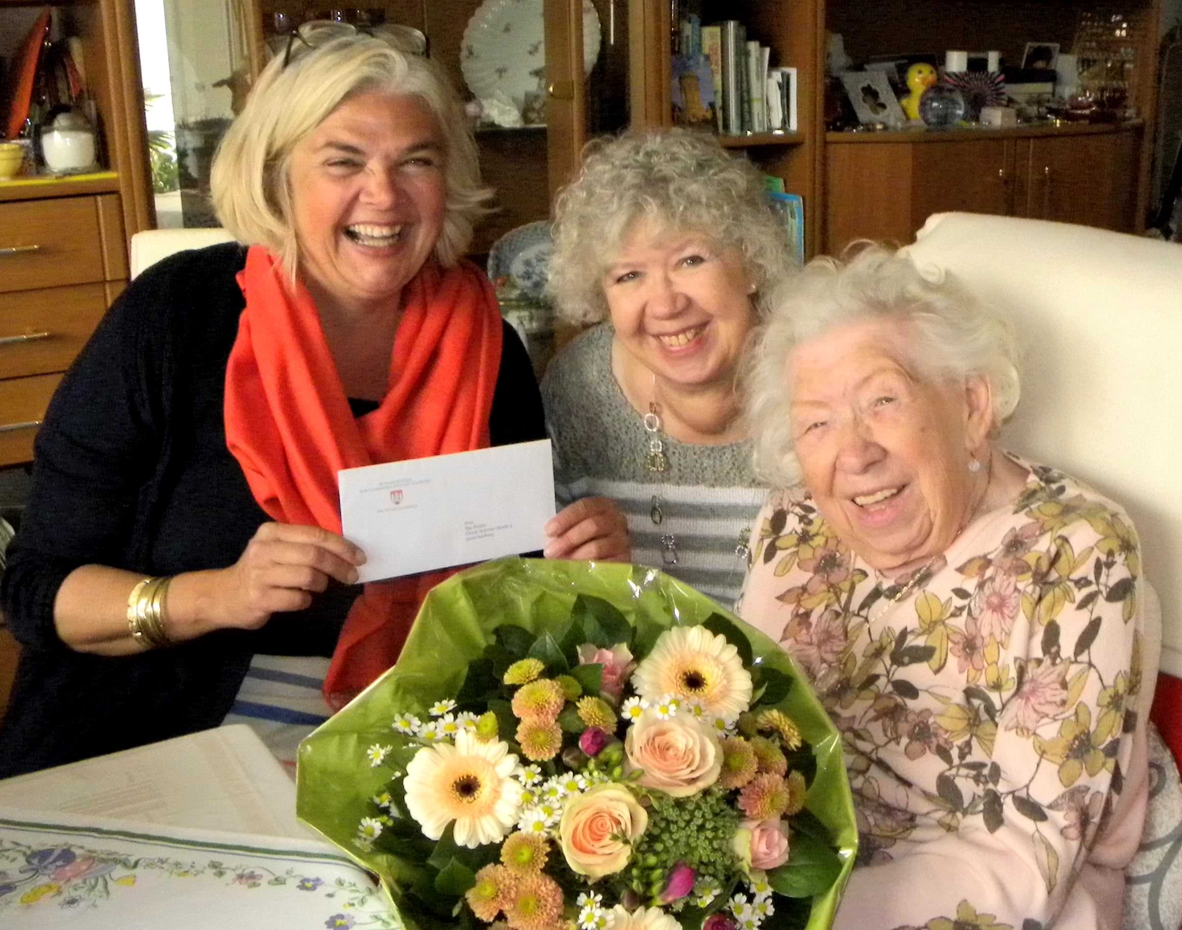 102 Jahre alt und noch daheim: 102 Jahre alt und noch daheim: