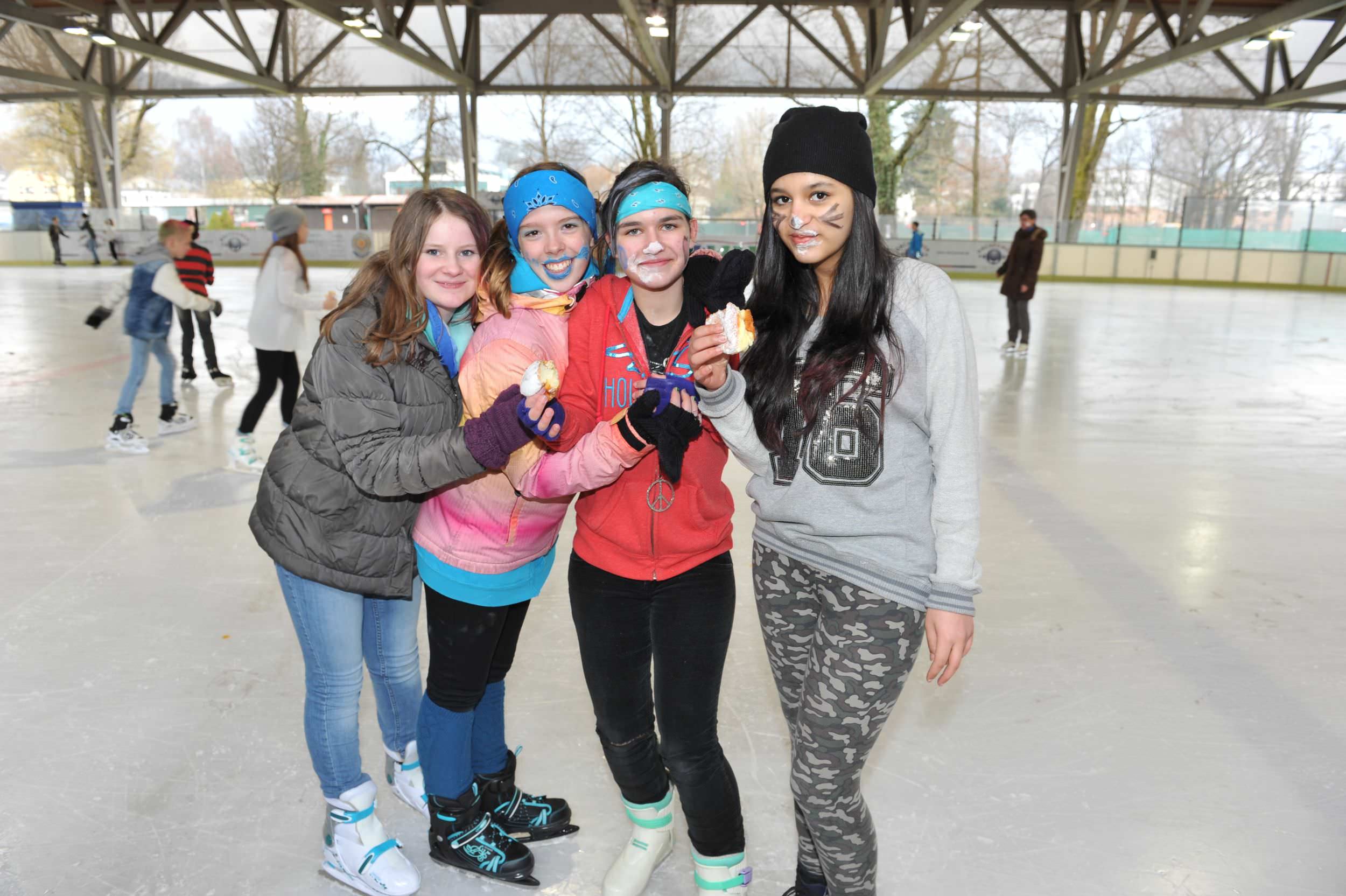 Faschingsdienstag in der Eisarena Faschingsdienstag in der Eisarena