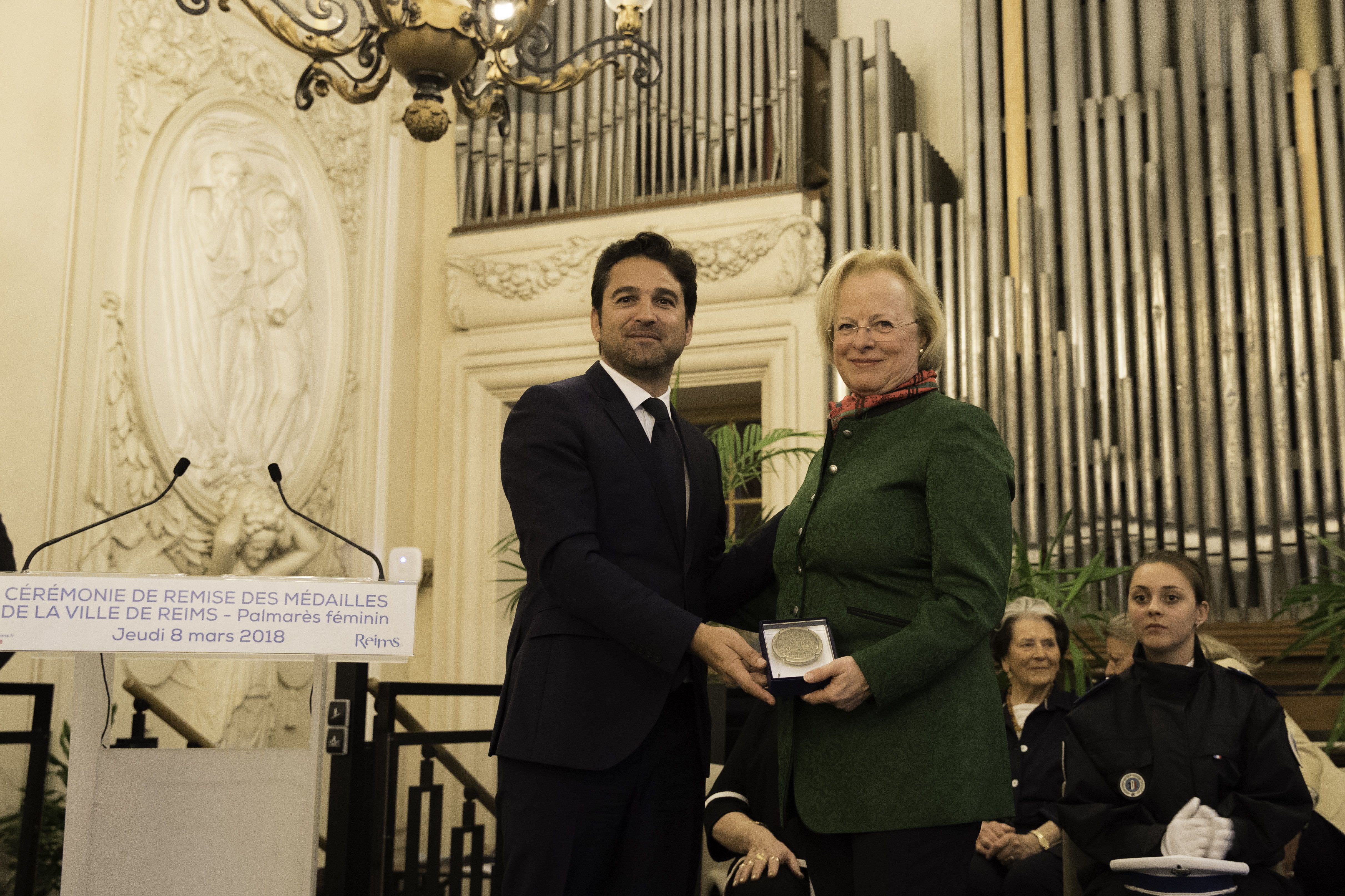 Medaille der Stadt Reims für Brigitte Lindner Medaille der Stadt Reims für Brigitte Lindner