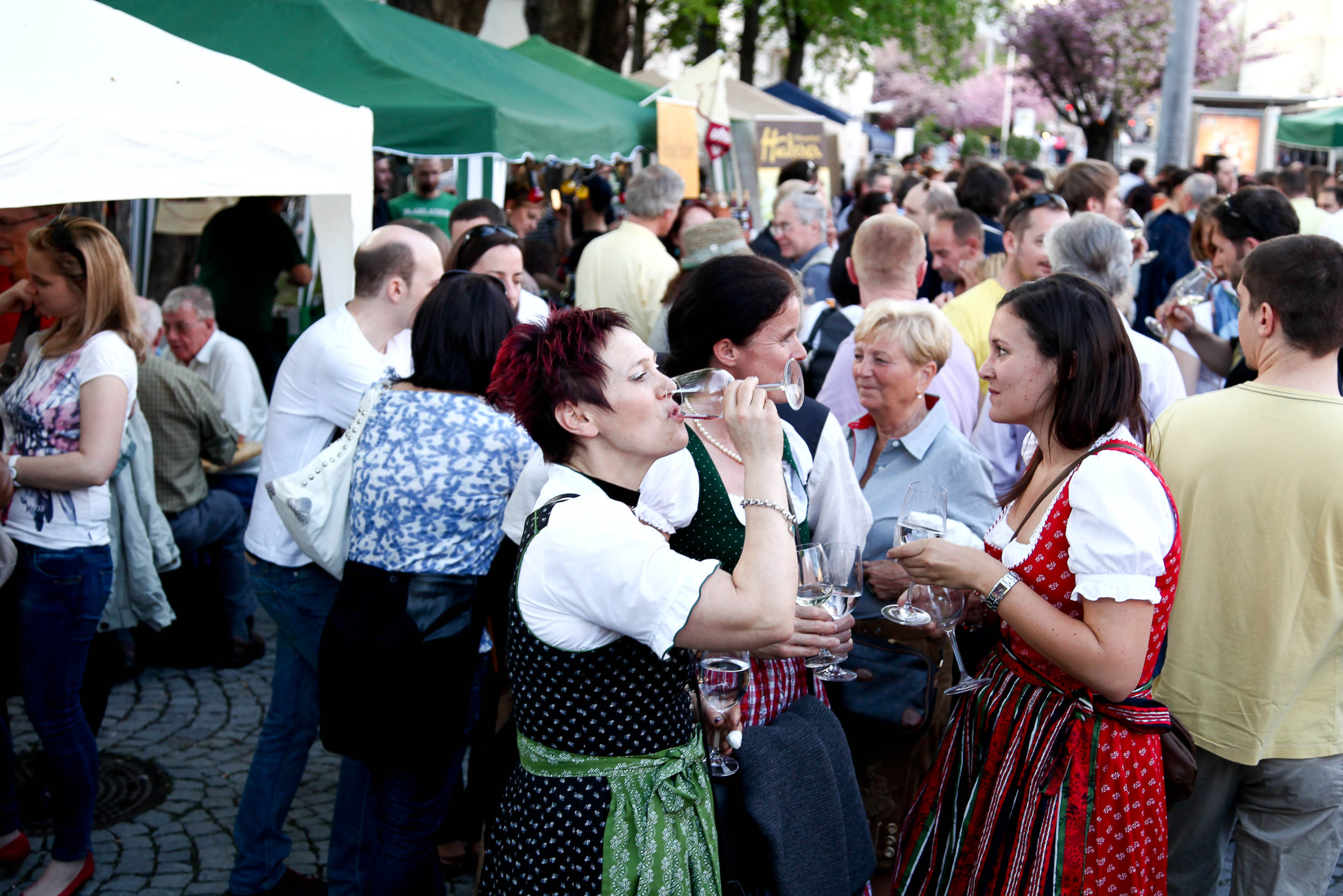 "Sturm"-Fest am Mirabellplatz "Sturm"-Fest am Mirabellplatz