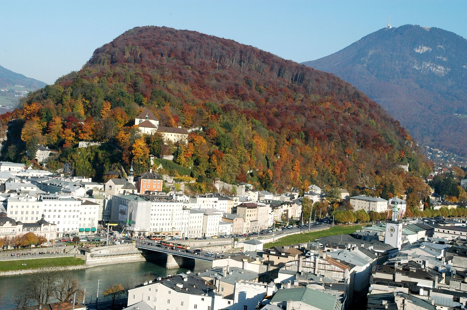 Aussicht auf den Kapuzinerberg und die Stadt