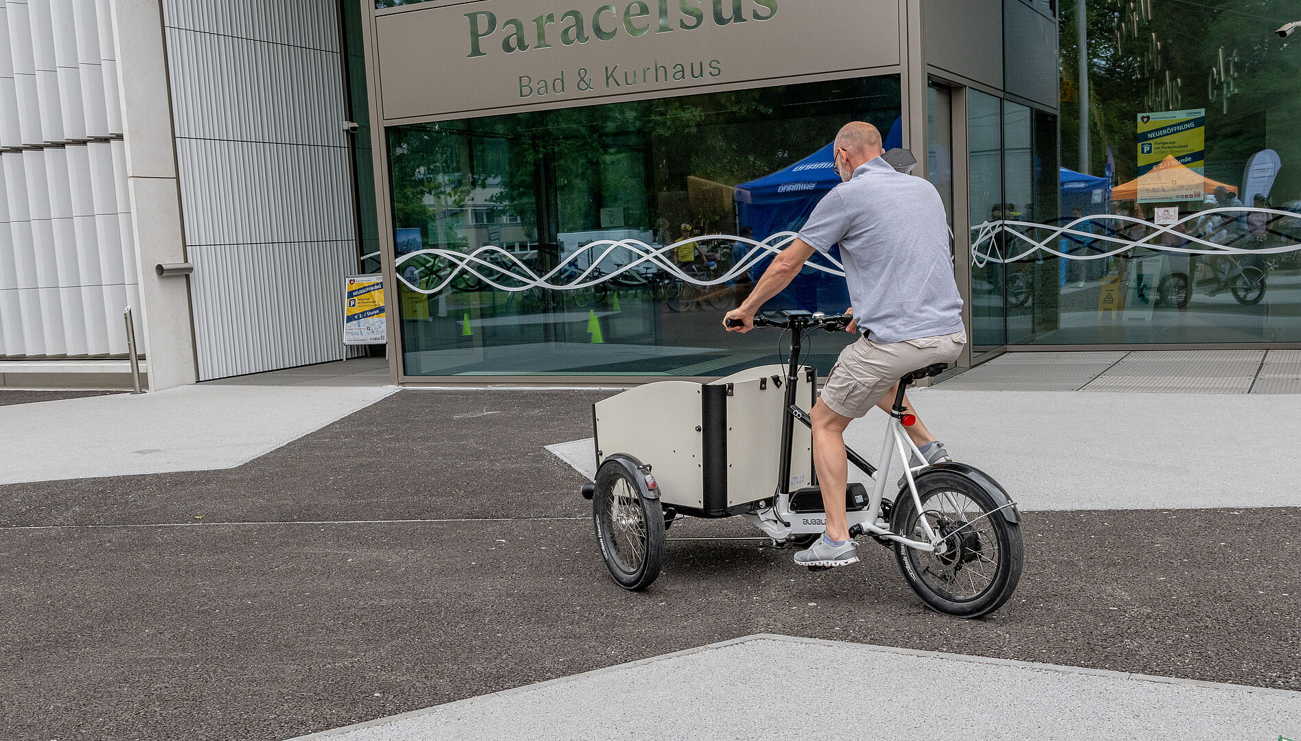 Die gemeinsame Radtour führt auch zum Paracelsusbad.