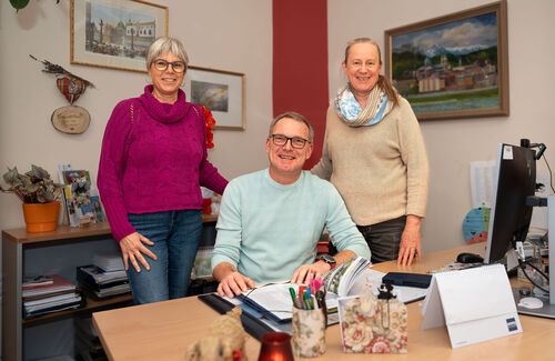 v.l.n.r. Sylvia Gruber, Christoph Hufnagl, Regina Nevin Drei Kolleg:innen der Seniorenberatung Salzburg