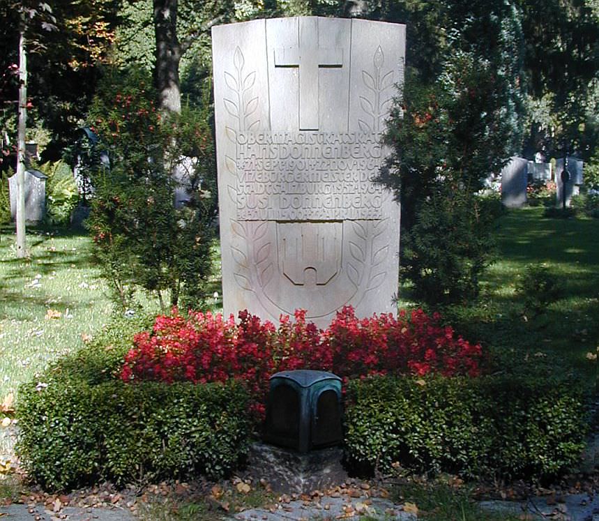 Das Ehrengrab von Hans Donnenberg
