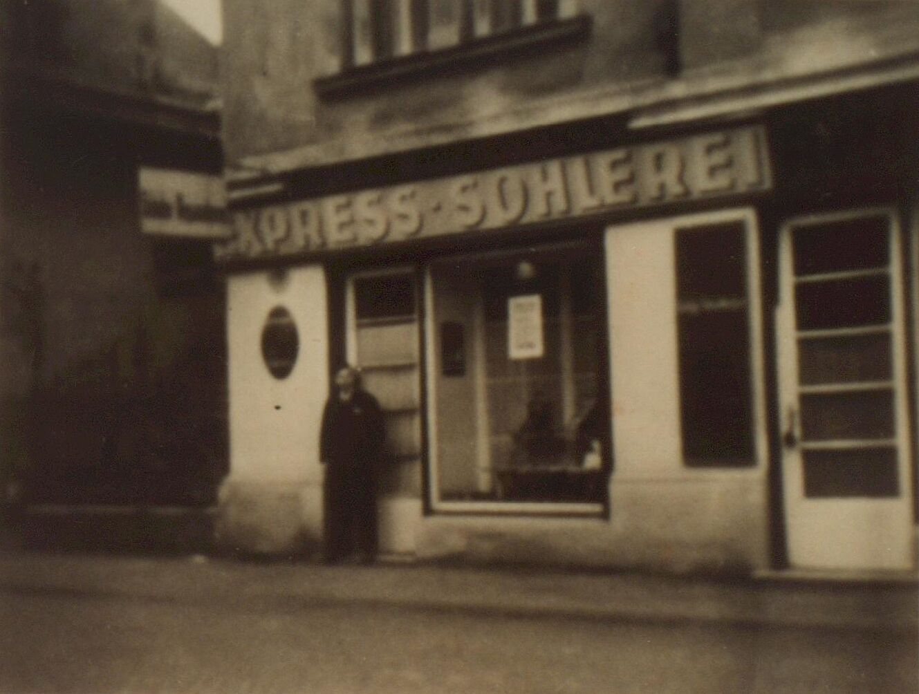 Schuhgeschäft von Leiser Gerstenfeld in der Ignaz Harrer Straße