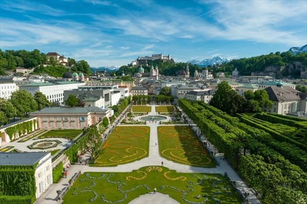 Mirabellgarten mit Blick auf die Festung Hohensalzburg