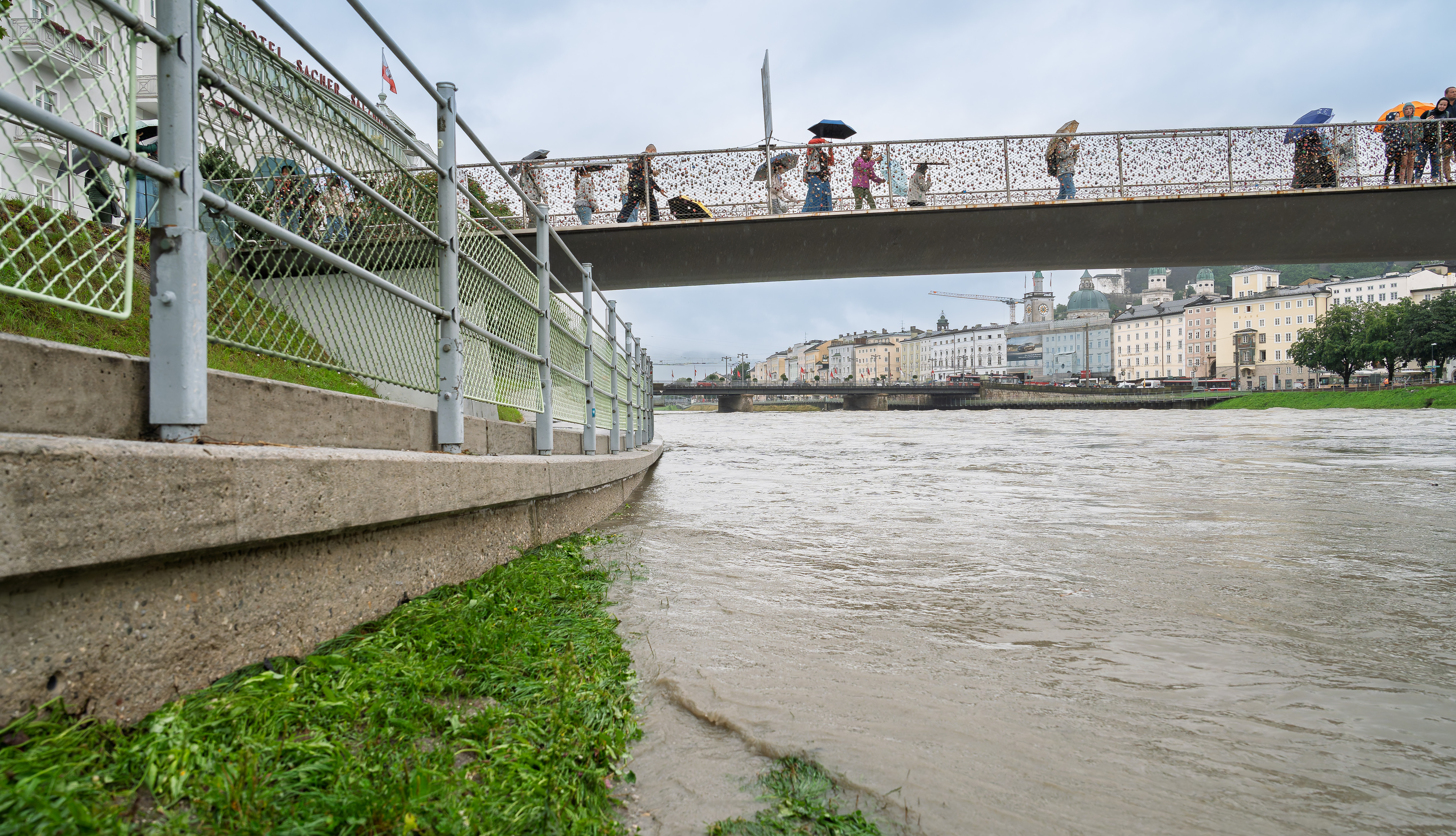 Die Salzach am gestrigen Morgen
