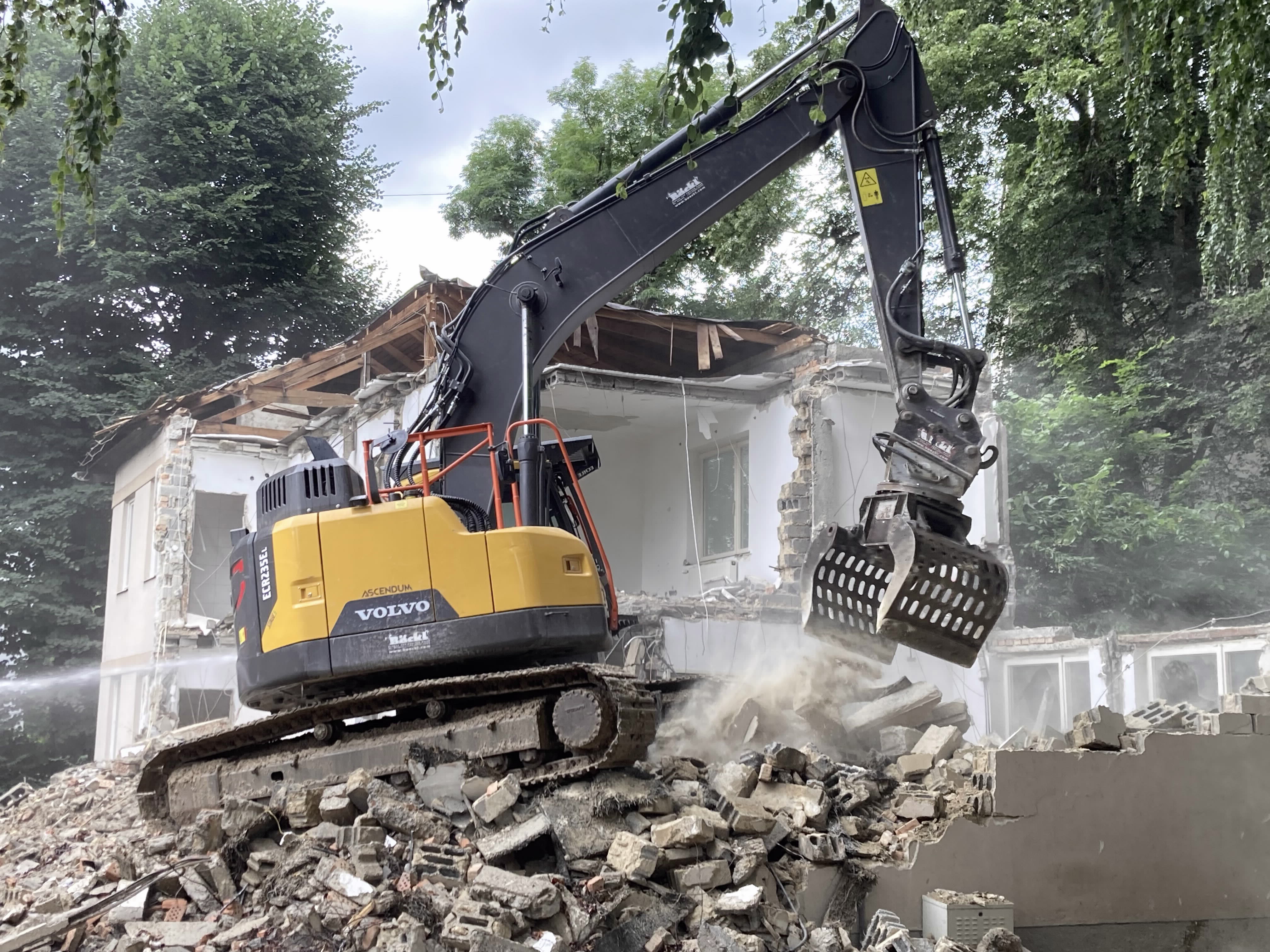 Die Arbeiten auf der Baustelle verlaufen planmäßig