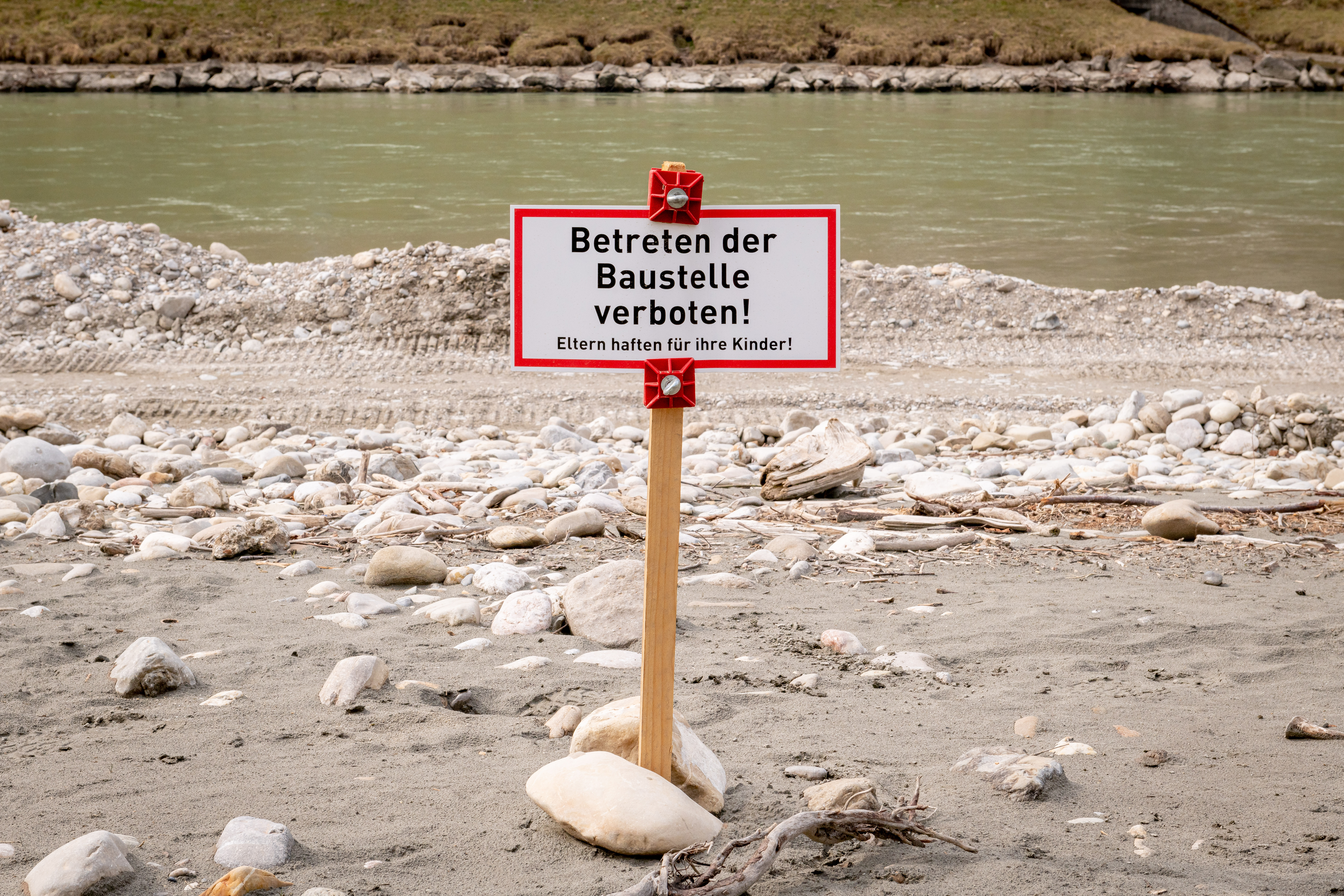 Salzach-Ufer Betreten verboten