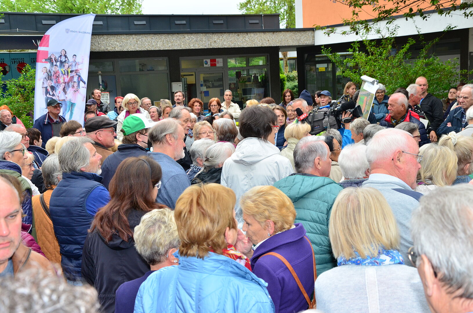 An alle rund 1.200 Haushalte der Goethesiedlung erging ein Fragebogen zur Wohnzufriedenheit in der Goethesiedlung.