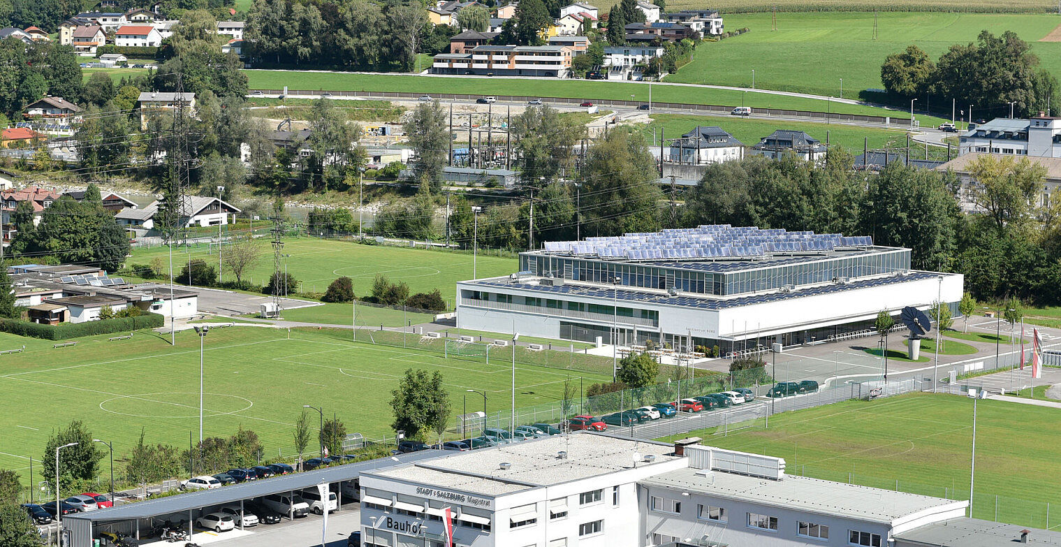 Klimaneutrale Städte zeichnen sich zum Beispiel durch erneuerbare Energieversorgung aus. Im Bild die Photovoltaik-Anlage beim Sportzentrum Nord.