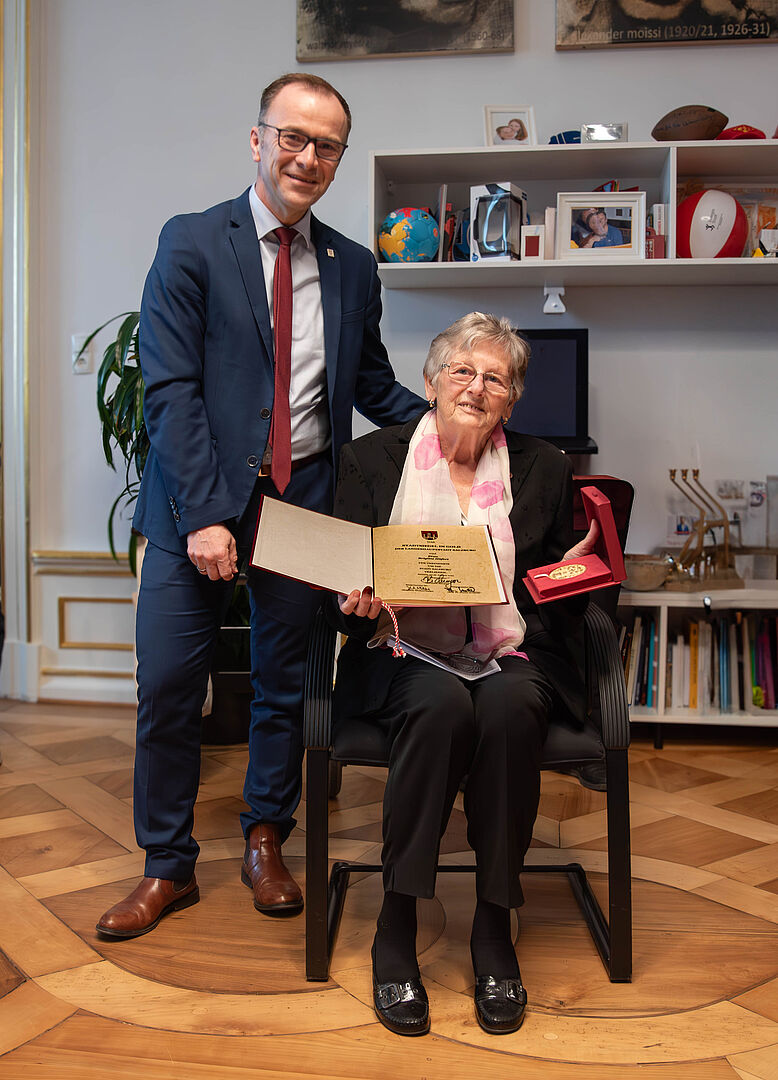 Für Engagement in der Gedenkarbeit geehrt