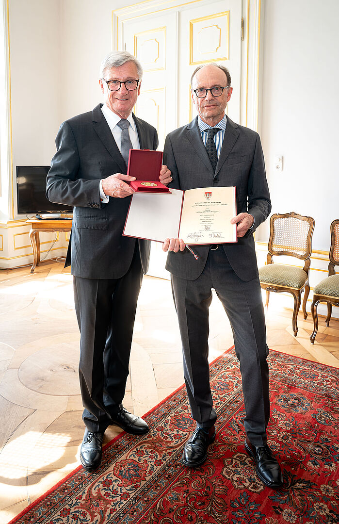 Stadtsiegel in Gold für MMag. Herbert "Bert" Brugger