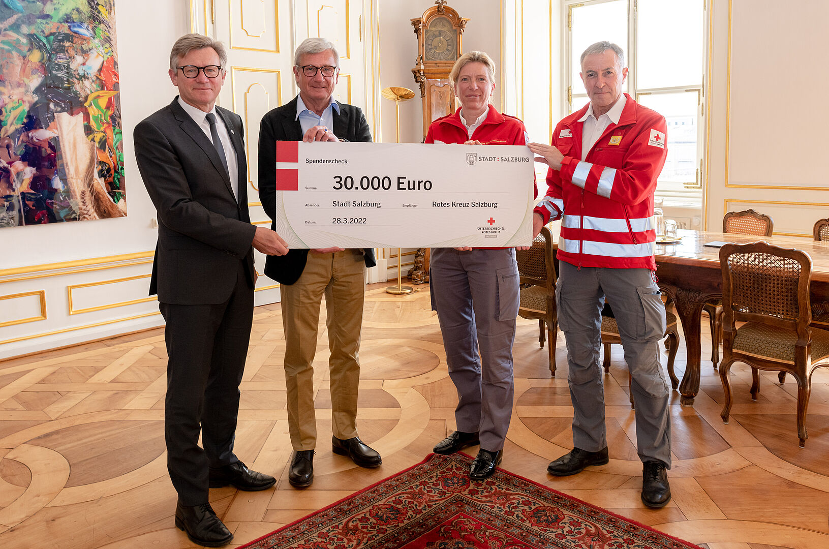 30.000 Euro der Stadt für Hilfsgüter:
