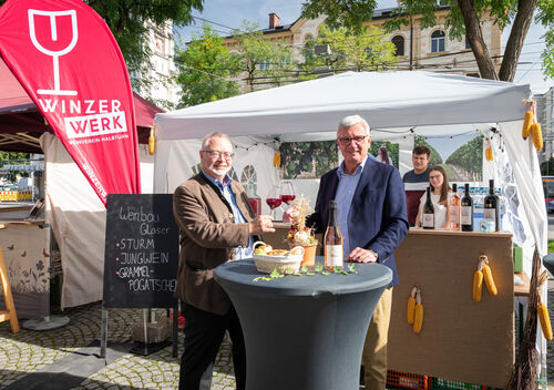 Heurigenflair am Mirabellplatz