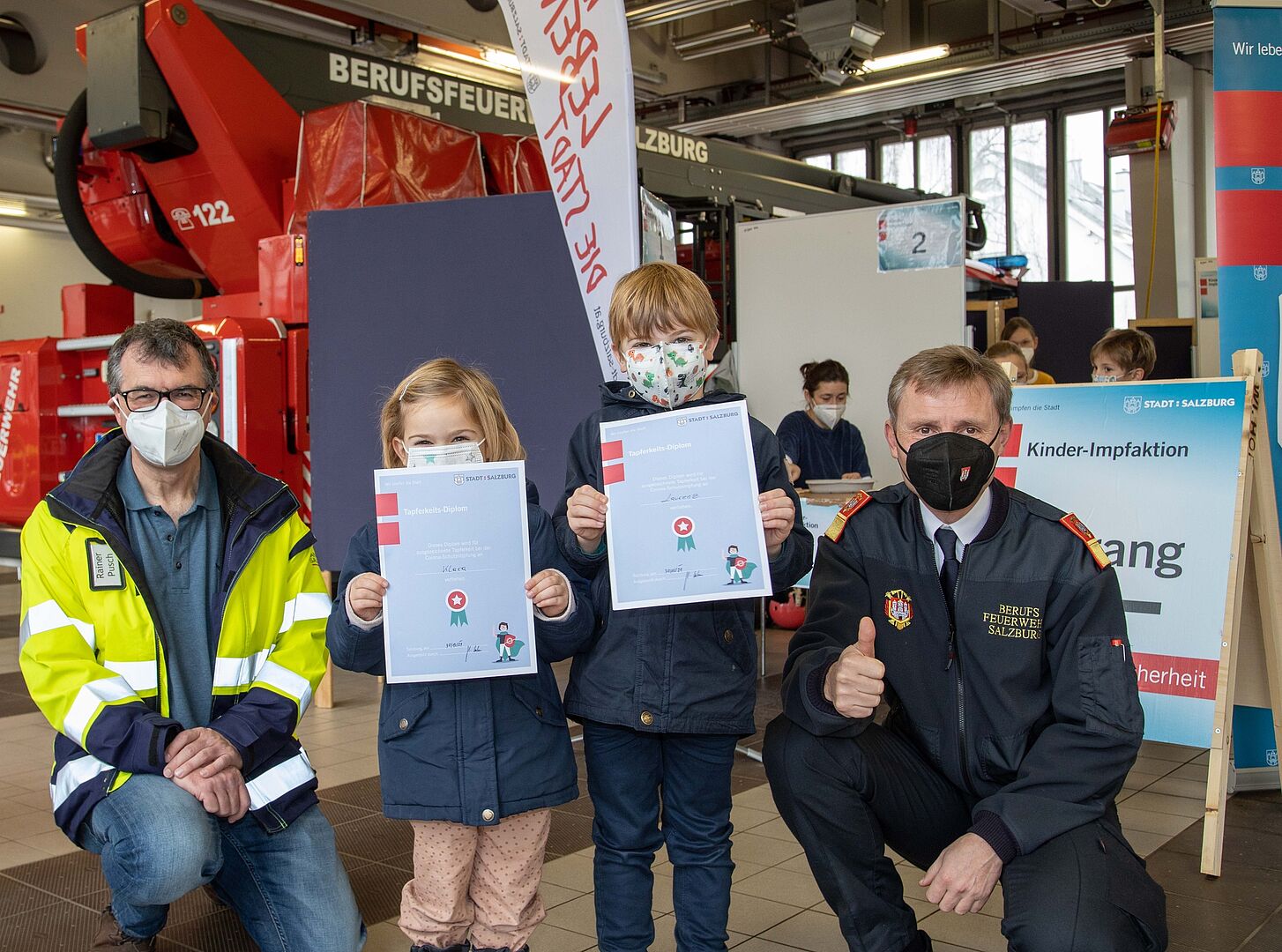 Impfen bringt Sicherheit: Die erfolgreiche Kinderimpfaktion bei der Berufsfeuerwehr wird am 8. Jänner wiederholt.