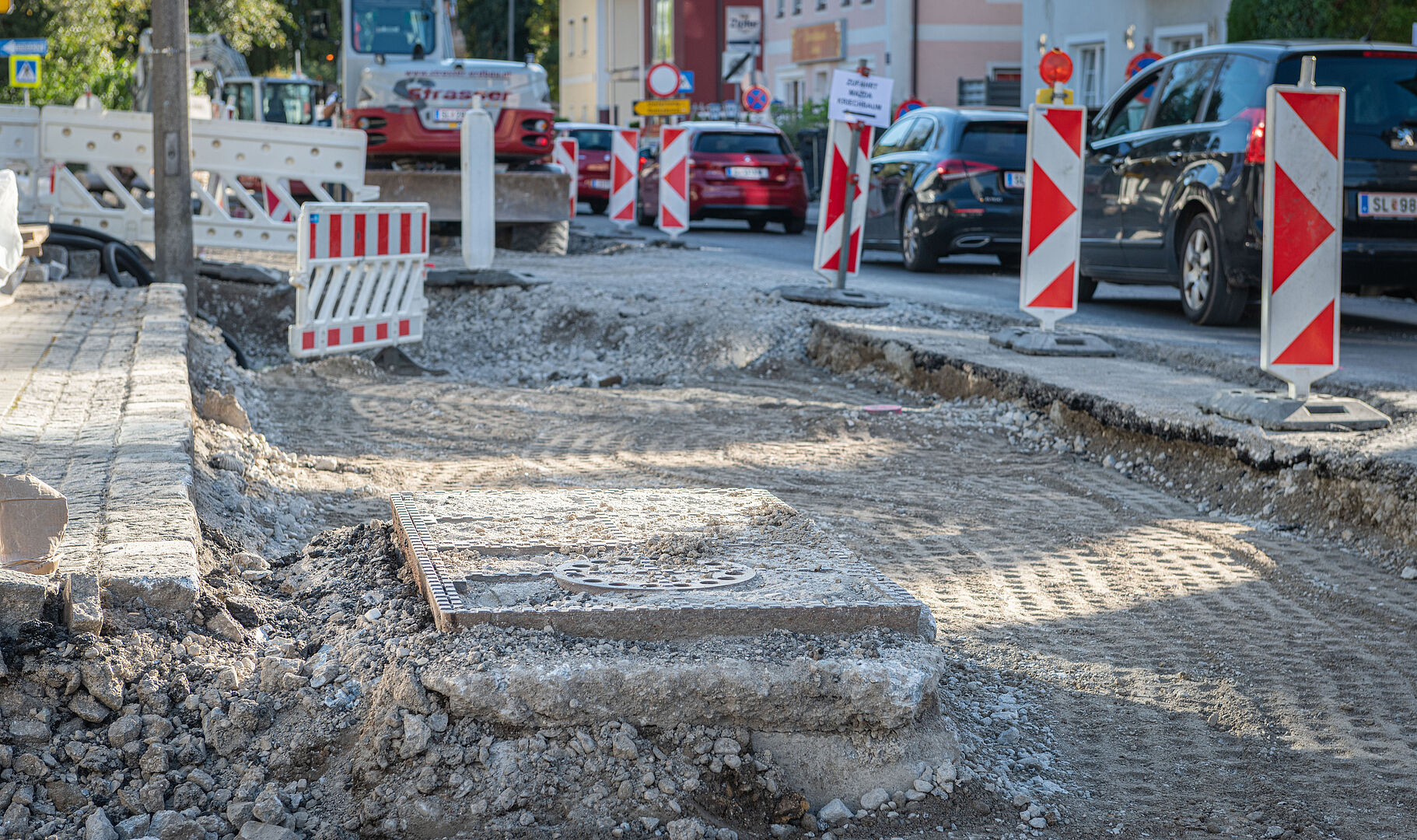 Arbeiten am Straßenbelag - Beispielbild