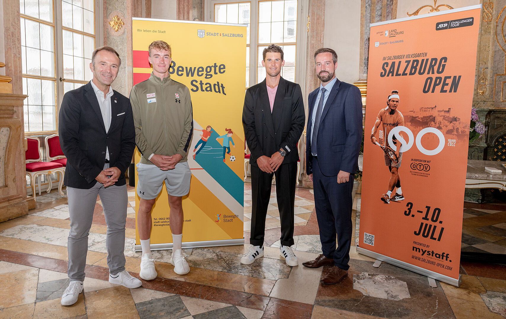 Vizebürgermeister Bernhard Auinger mit dem österr. Staatsmeister Lukas Neumayer, US-Open Gewinner Dominic Thiem und Sport-Landesrat Stefan Schnöll