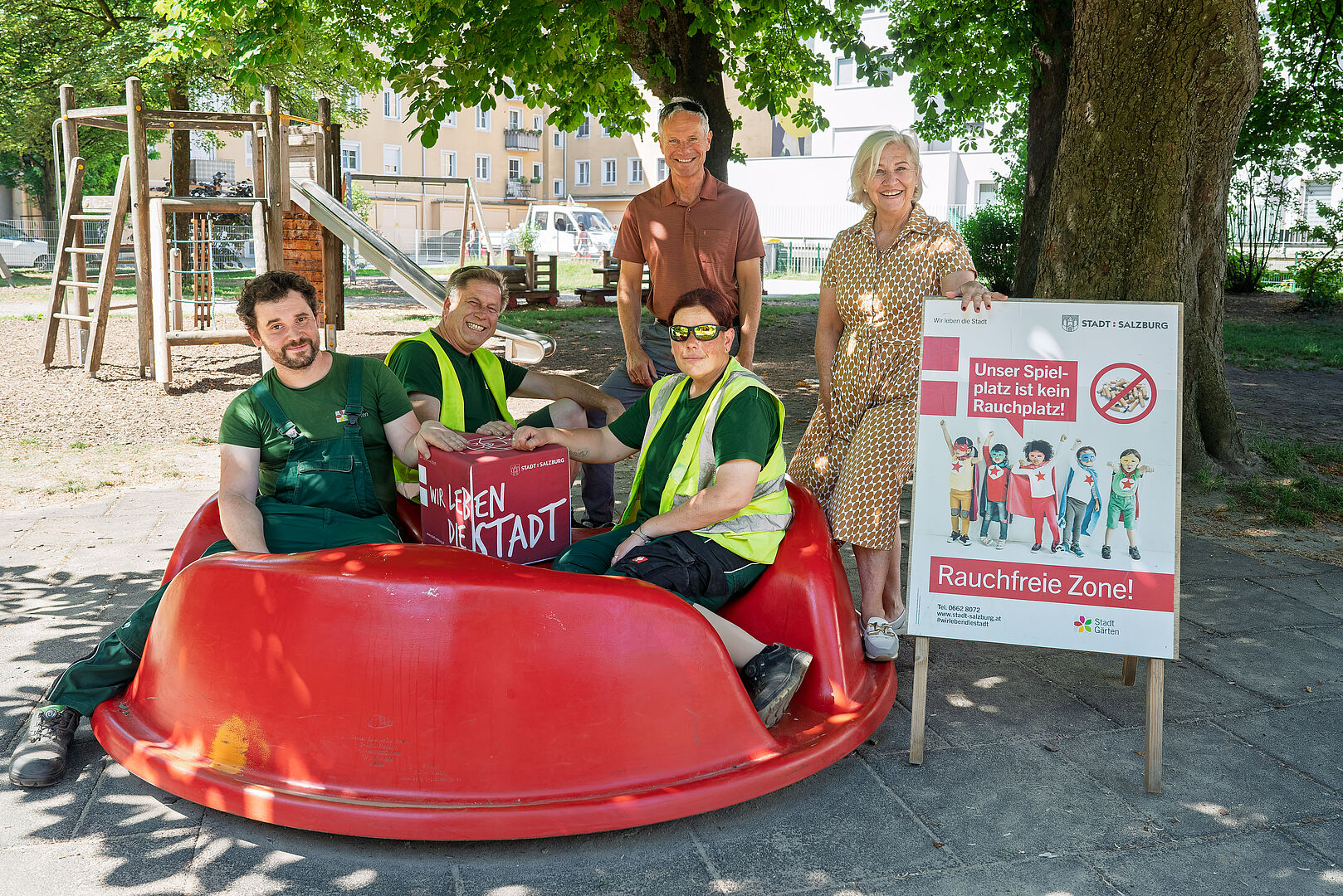Bewarben die Kampagne: „Unser Spielplatz ist kein Rauchplatz“
