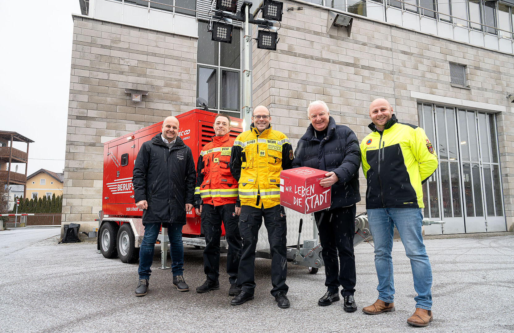Neues Notstromaggregat für die Berufsfeuerwehr