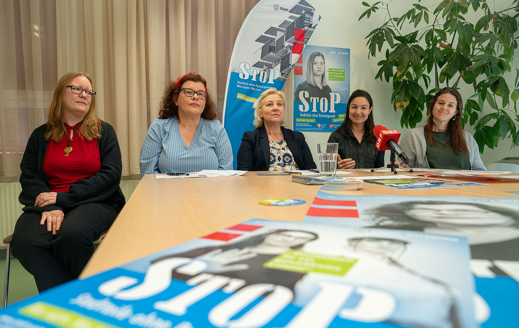 Vereint gegen Gewalt an Frauen und Kindern: