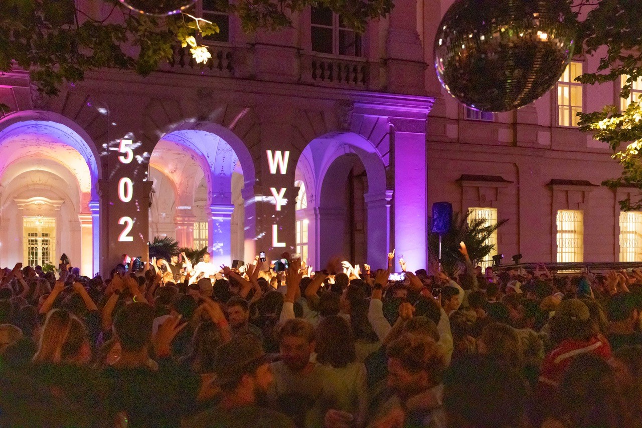 Zwei Mal wurde diesen Sommer der Innenhof im Schloss Mirabell zur Party-Location.