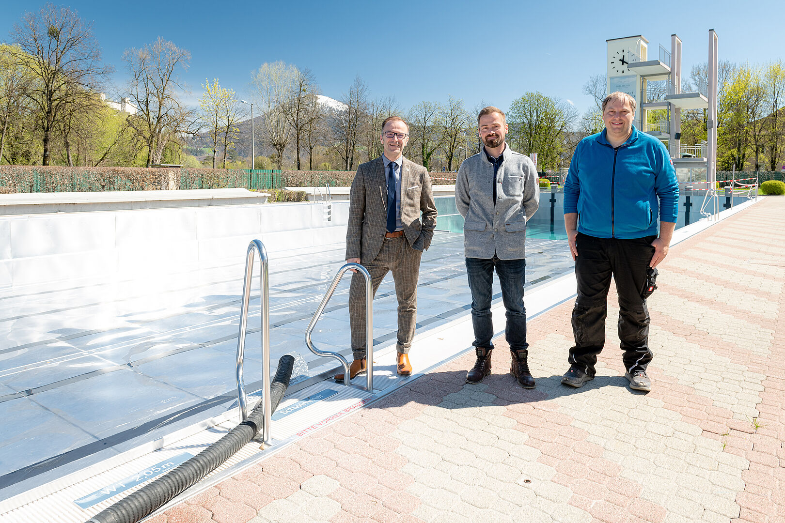 Freuen sich auf eine erfolgreiche Freibad-Saison "wie früher":