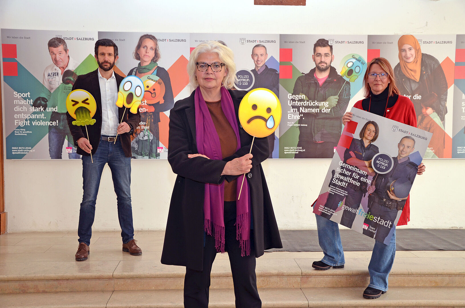 Gemeinsam für eine gewaltfreie Stadt: AV Soziales Patrick Pfeifenberger, Stadträtin Anja Hagenauer und Team Vielfalt-Leiterin Eva Spießberger