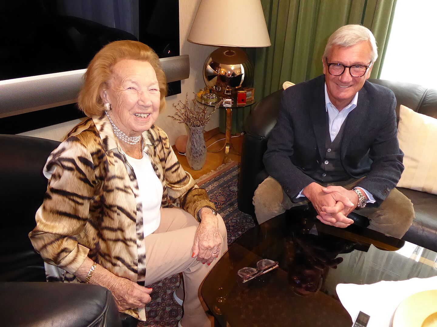 Bürgermeister Preuner mit Gerta Schörg