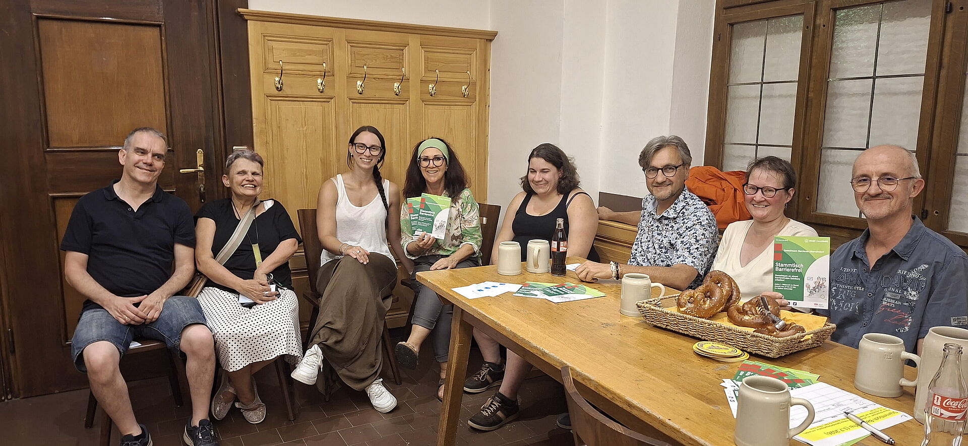 Der Stammtisch Barrierefrei der Stadt Salzburg bringt Menschen mit und ohne Behinderung regelmäßig miteinander ins Gespräch – für mehr Austausch, Mitgestaltung und ein barrierefreies Salzburg.