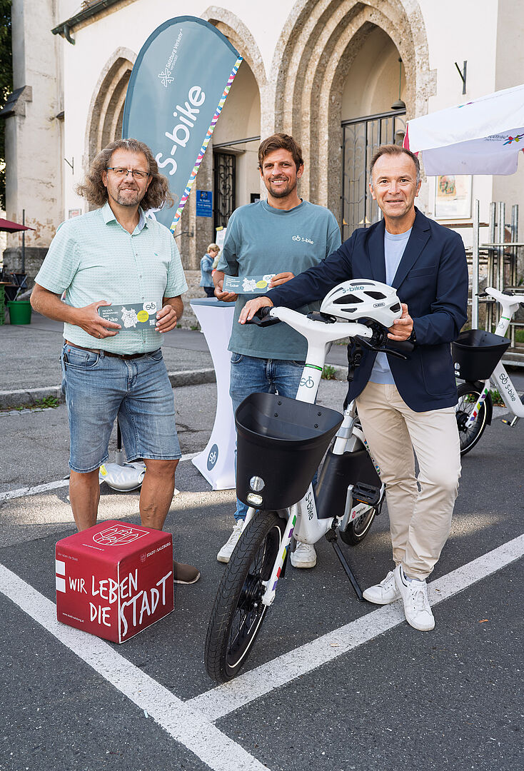 Großes Interesse am S-bike auf der Schranne.